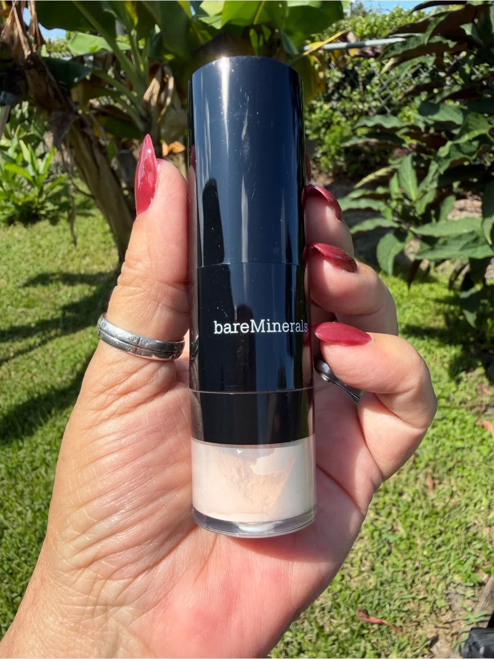 BAREMINERALS Original Veil Kabuki Brush with Built-In Powder -